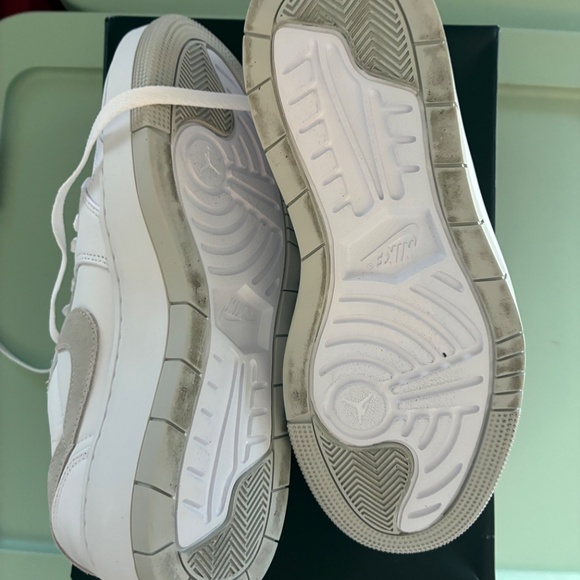 New in Box Nike Air Jordan 1 Elevate Low sneaker platform size 9 white grey gray - Picture 15 of 16
